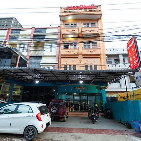 Hotel Reddoorz Near Yuki Simpang Raya Mall Medan 2 Exterior foto