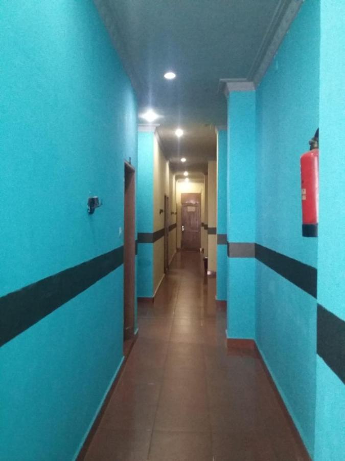 Hotel Reddoorz Near Yuki Simpang Raya Mall Medan 2 Exterior foto