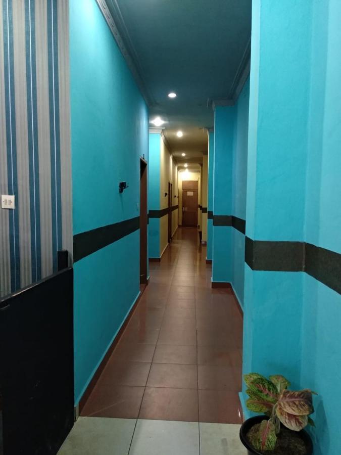 Hotel Reddoorz Near Yuki Simpang Raya Mall Medan 2 Exterior foto